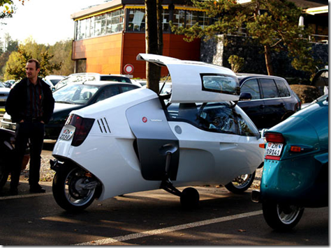 MonoTracer Enclosed Motorcycle