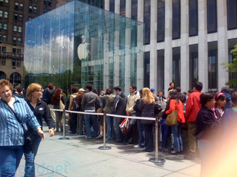 Standing in Line At APPLE