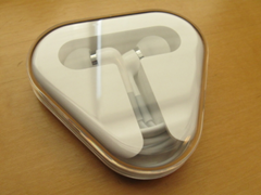 Apple in-ear headphone with mic