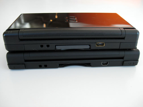 Nintendo DSi back
