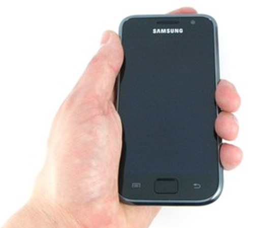 Samsung Galaxy S in Hand