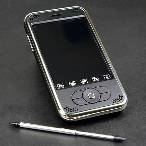 Are New SmartPhones Taking Notes From Old PDA’s?