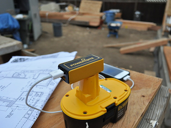 PoweriSite Turns Your Power Tool Batteries Into A USB Charger