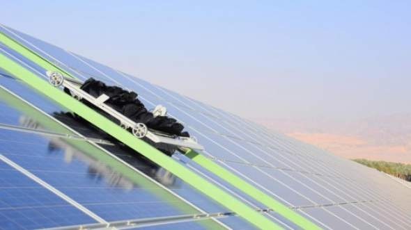 Kentura Solar Plant Is Cleaned By E4 Robots