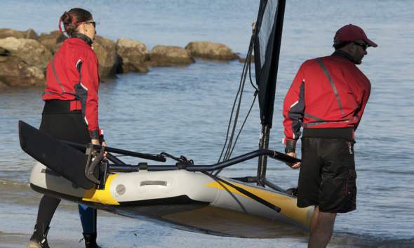 Tiwal_Inflatable_Sailboat