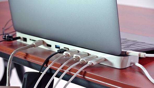 HydraDock Adds 11-Ports To The Apple MacBook