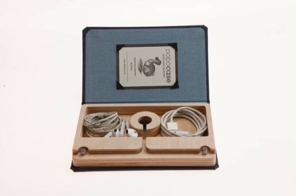 Book Apple Watch and iPhone Charging Station Dock