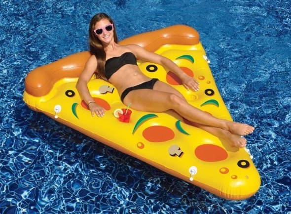 pizza-pool-float