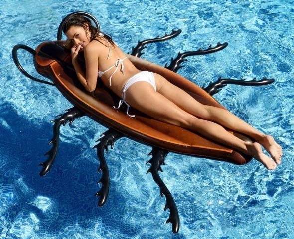Cockroach Pool Float 7