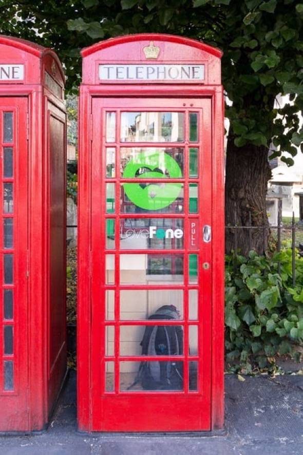lovefone-lovefonebox-phone-booth-smartphone-repair-2
