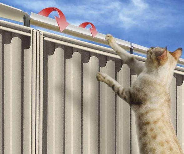 Oscillot Cat Containment Fence Topper