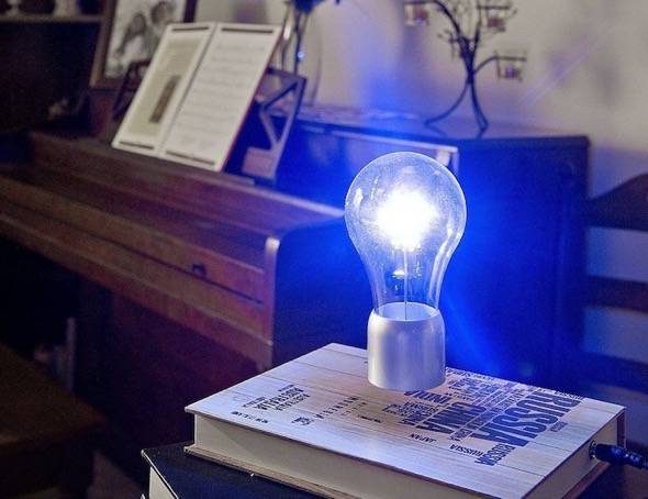SpaceB Levitating Light Bulb Lamp