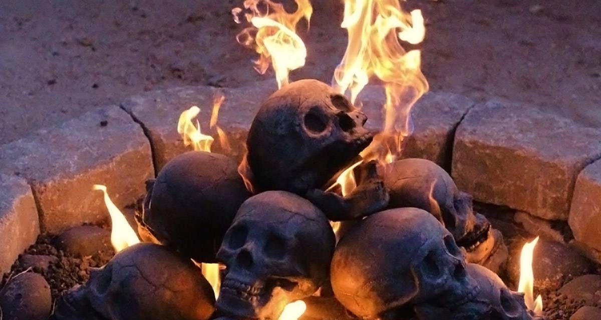 human-skull-fireplace-logs