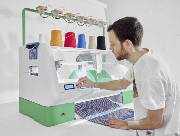 Kniterate Knitting Machine