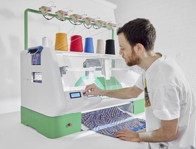 Kniterate Knitting Machine