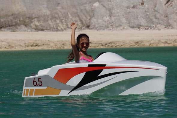 jimboat-electric-mini-boat-for-kids-girl