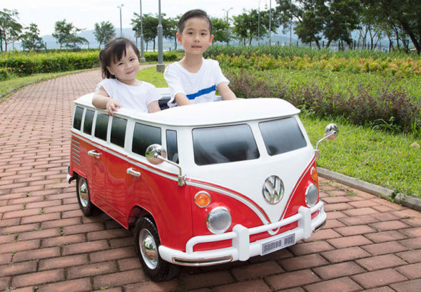 Beyond Infinity Volkswagen VW T1 Bus Van Kids Driving