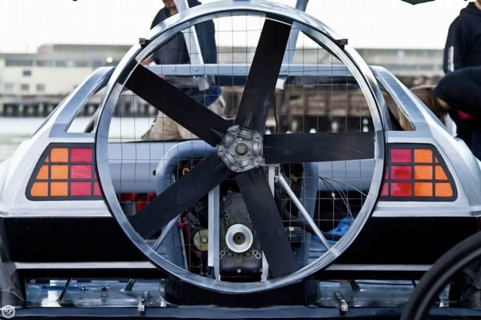 Delorean Hovercraft 4