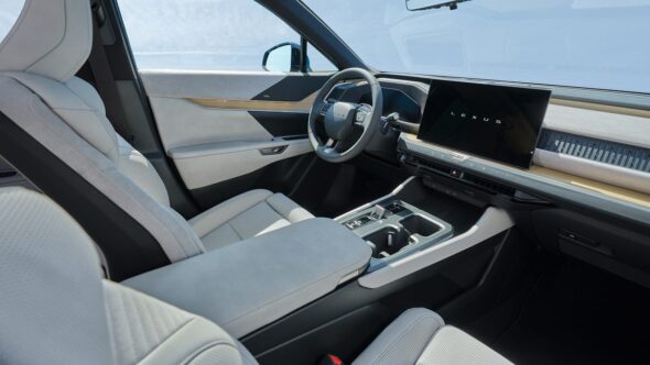 Lexus TZ Electric Interior