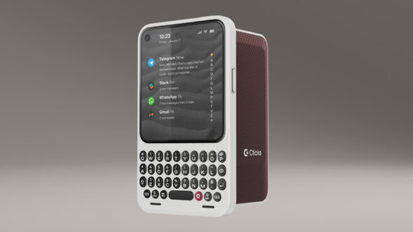 clicks-communicator-smoke-with-vino-cover