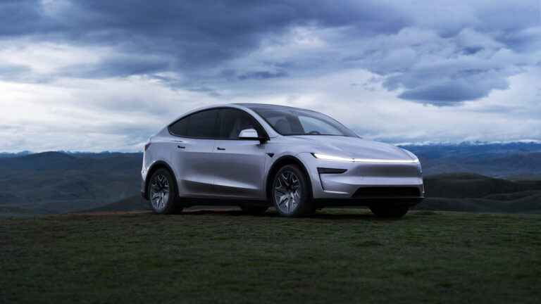 Tesla Model Y L Long Wheelbase