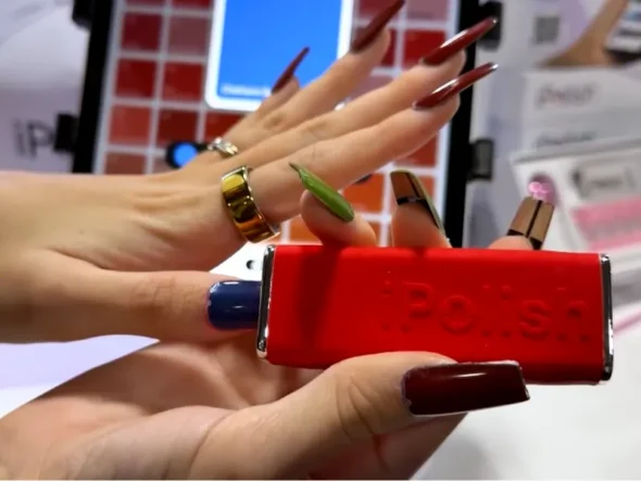 iPolish Smart Color Changing Nails