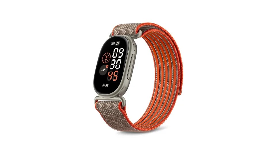 Stephen Curry Special Edition Fitbit Edge with a rye and orange band