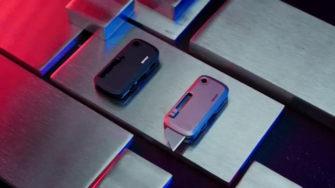 YSMART TOOLT aluminum and titanium editions side by side
