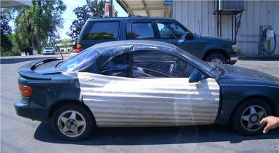 aluminum side paneling on car