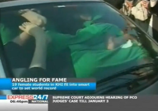 19 Girls In Smart Car